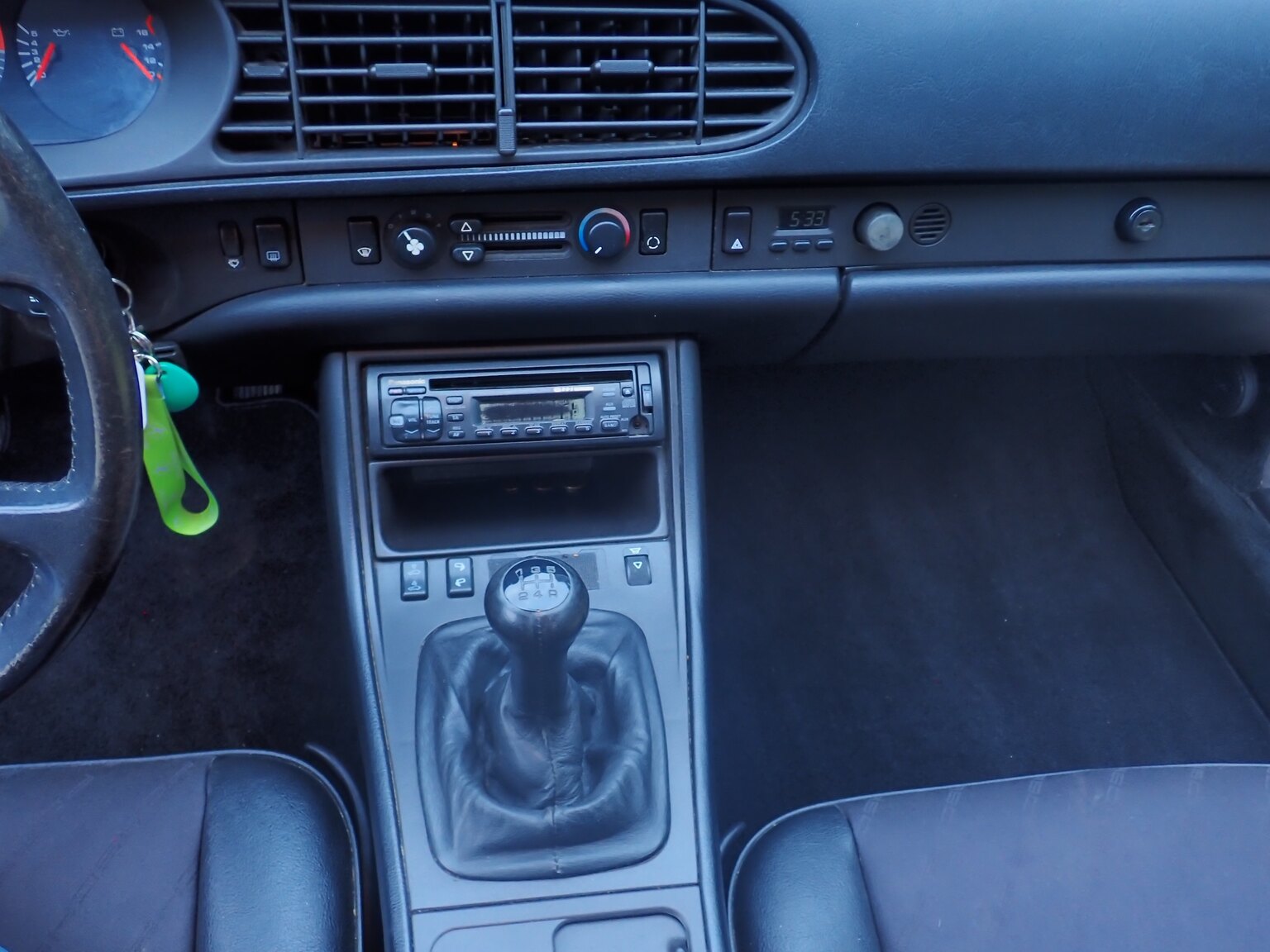 Interior image of 1986 Porsche 944 Coupé