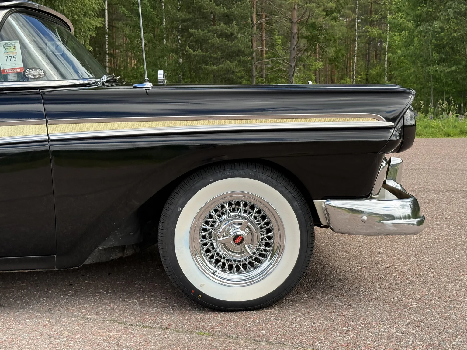 Aussenfoto 1957 Ford Fairlane 500 Hardtop Cabriolet (40)
