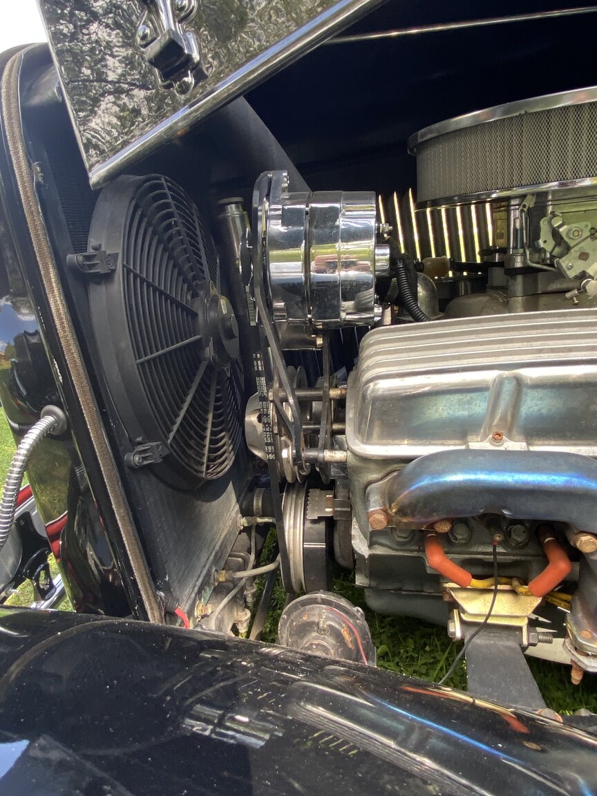 Image of 1932 Ford 32 deuce sport coupé (Hot Rod) mechanics