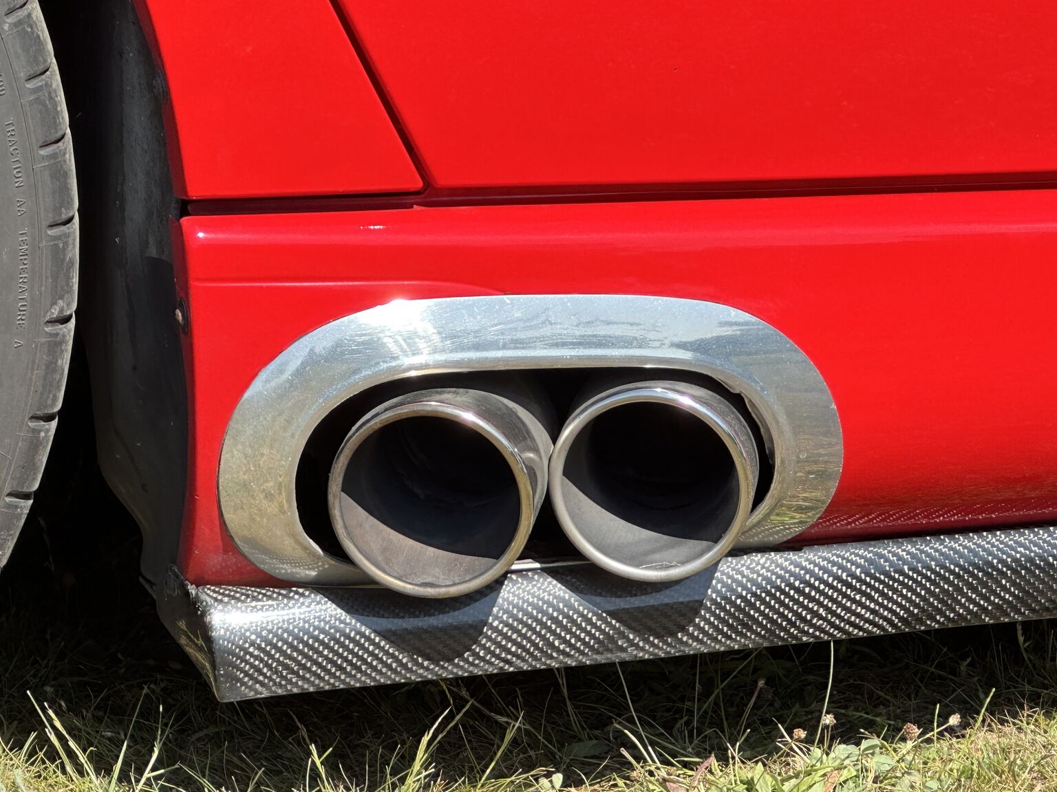 Exterior image of 2004 Dodge Viper SRT-10 (64)