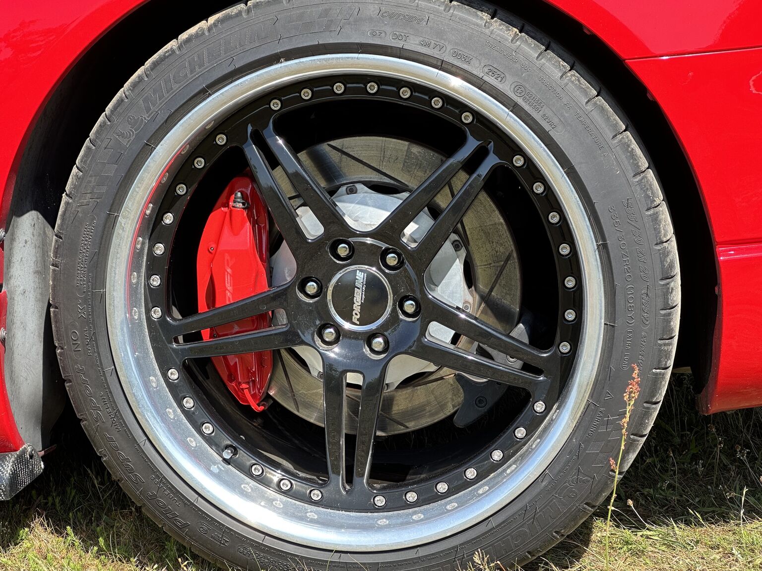 Exterior image of 2004 Dodge Viper SRT-10 (24)