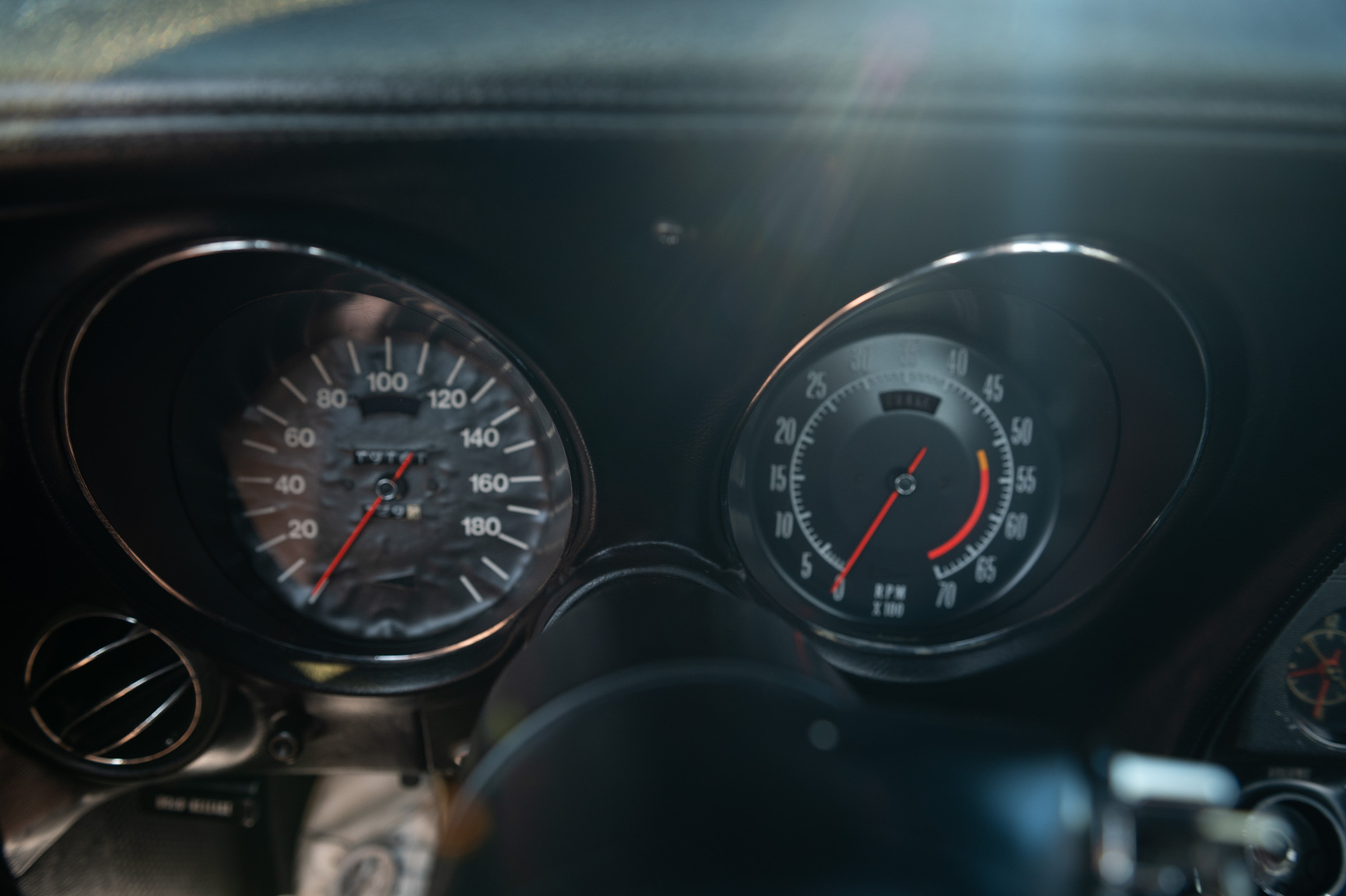 Interior image of 1973 Corvette C3 Stingray (25)