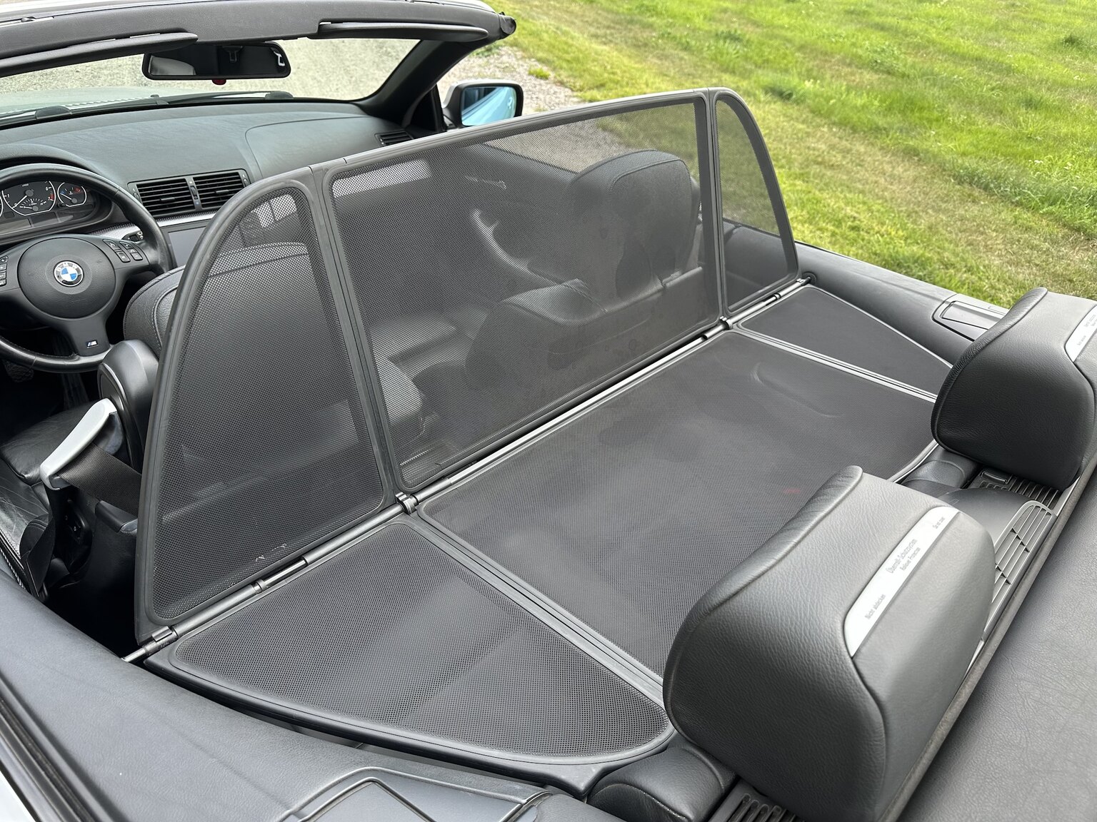 Innenraumfoto von 2005 BMW 330Ci