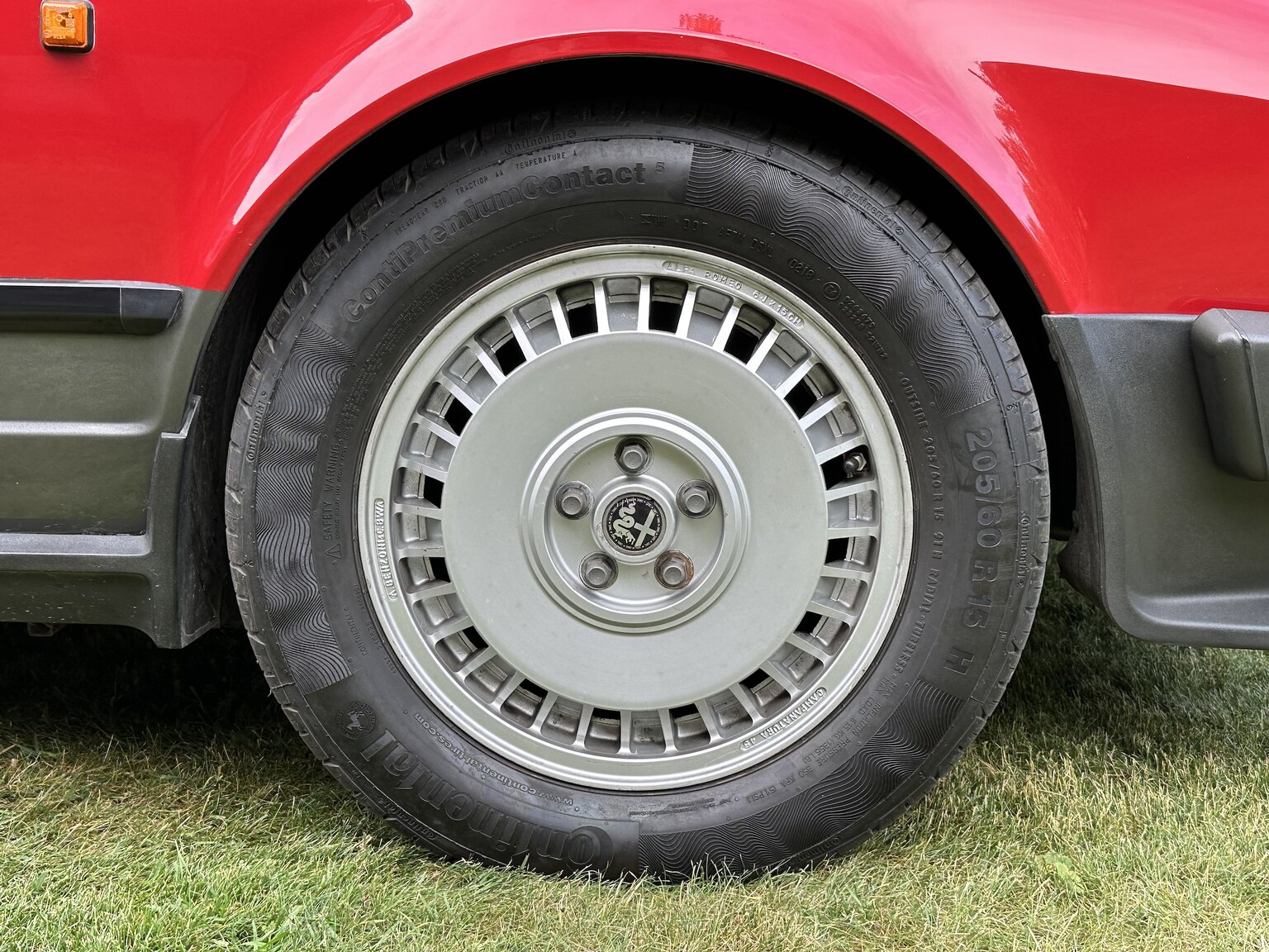 Exteriörbild på 1984 Alfa Romeo GTV 6 2.5