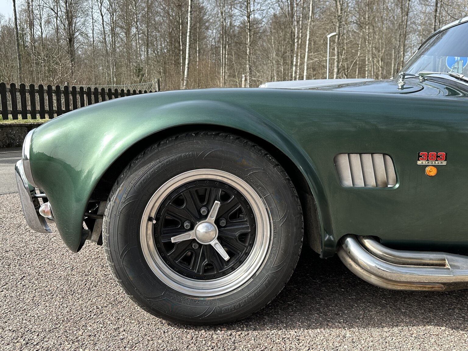 Exteriörbild på 2008 AC Cobra replica