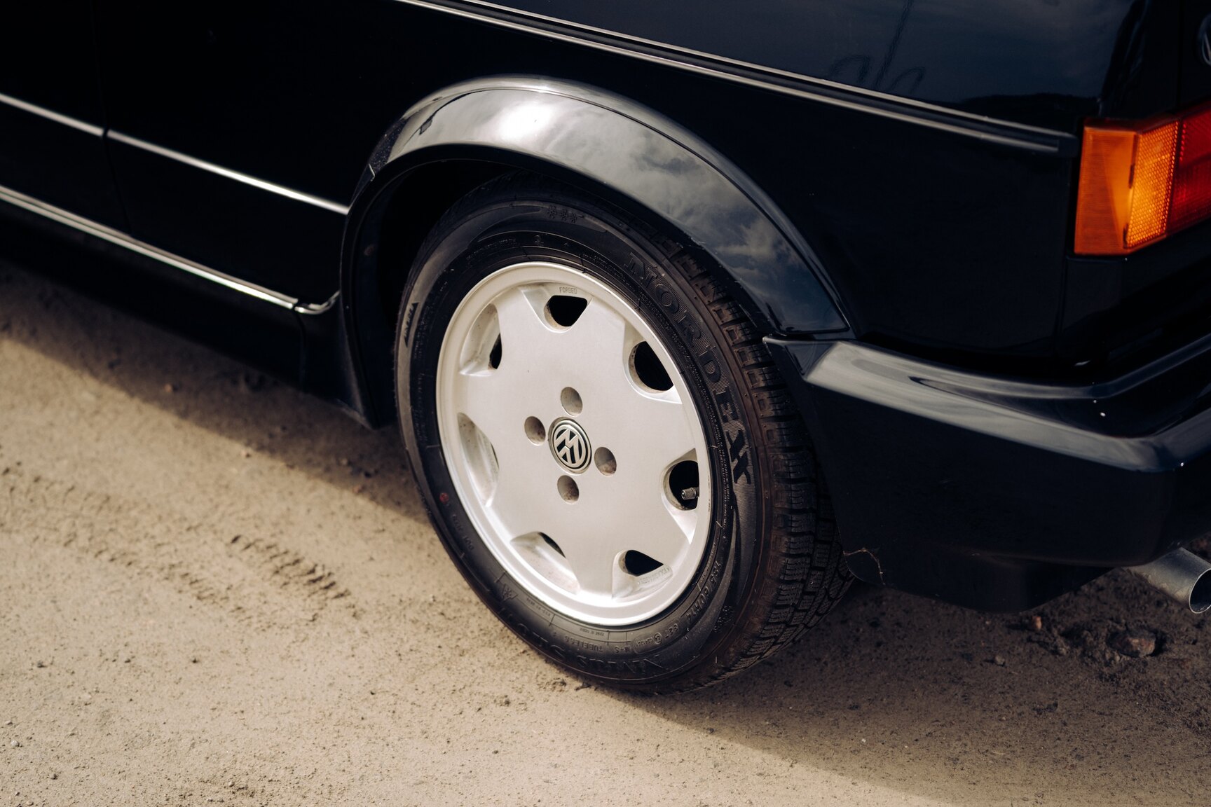 Exterior image of 1991 VW Golf Cabriolet "Etienne Aigner Edition"