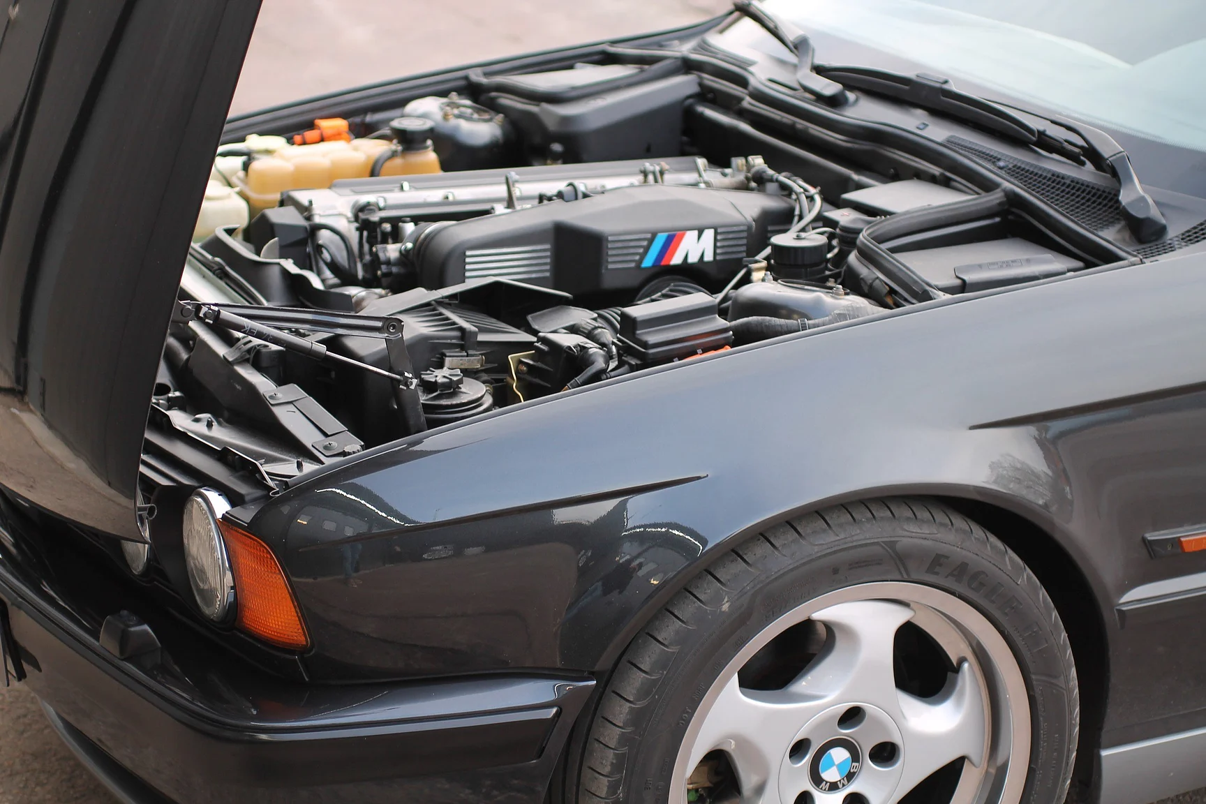 Image of 1993 BMW E34 M5 Touring  mechanics (38)