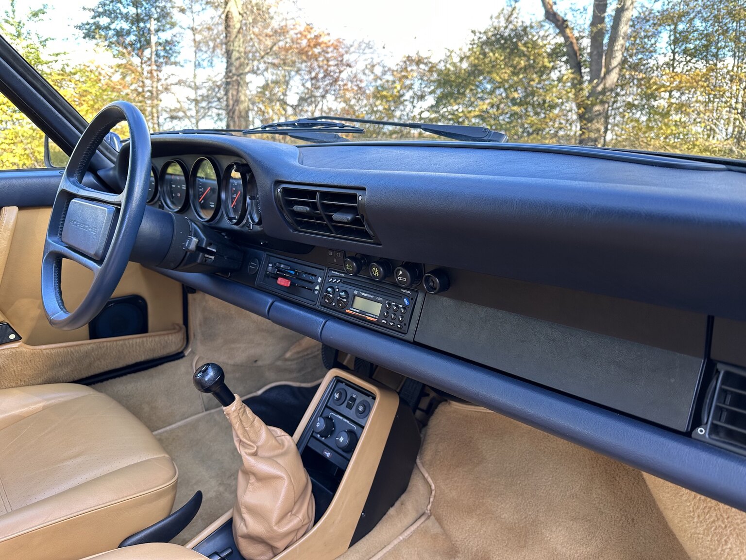 Interiörbild 1986 Porsche 911 Carrera 3.2