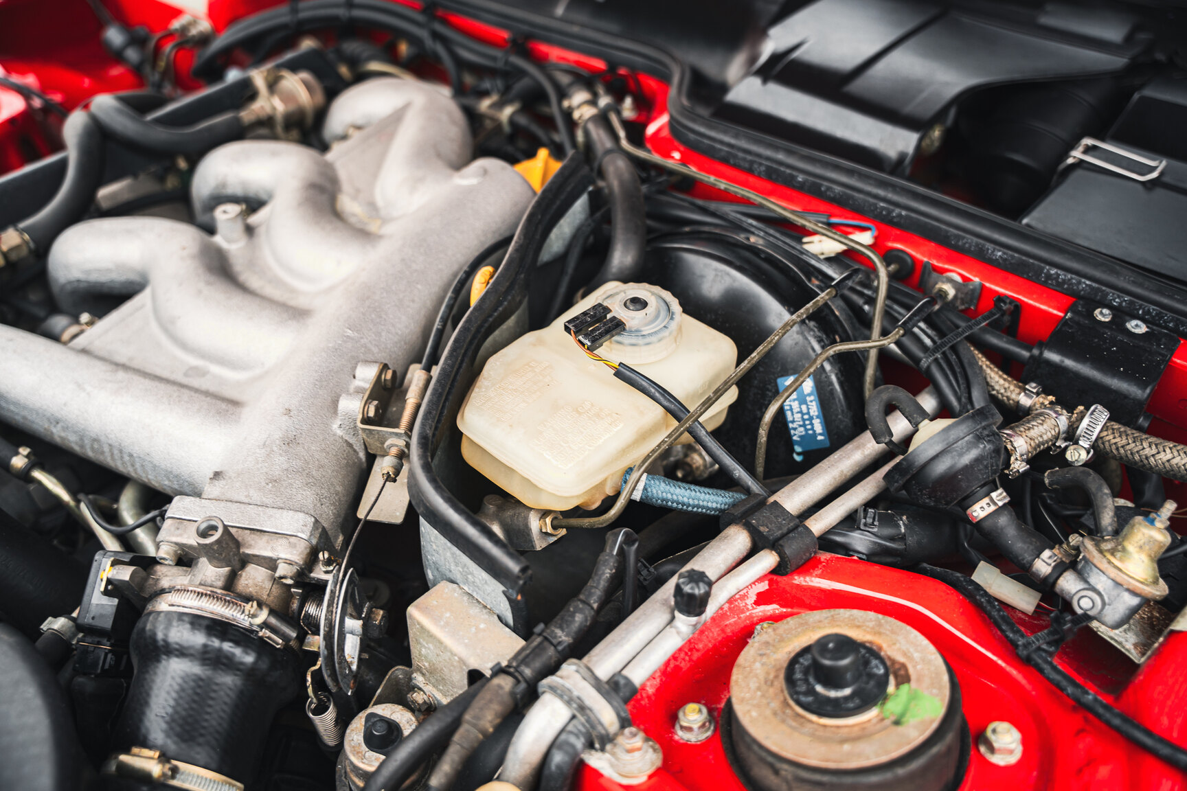 Image of 1990 Porsche 944 Turbo mechanics