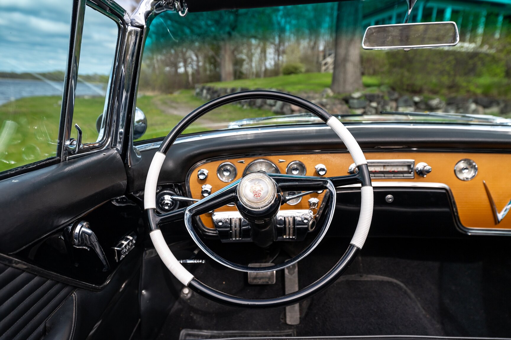 Interior image of 1955 Packard Caribbean Cabriolet  (3)