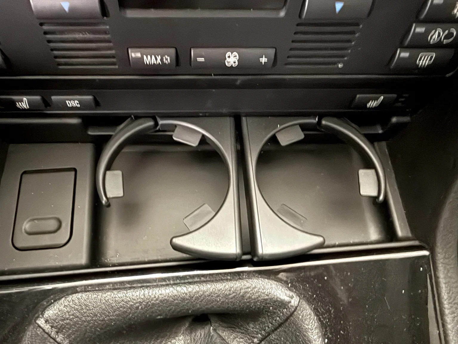Innenraumfoto von 2002 BMW 520i (43)