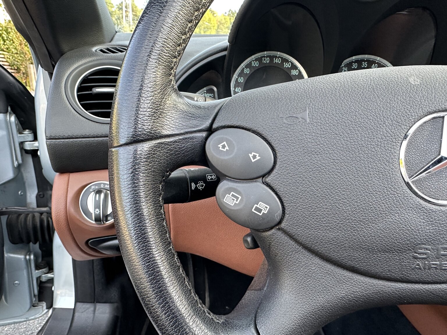 Interiörbild 2007 Mercedes-Benz SL500 AMG