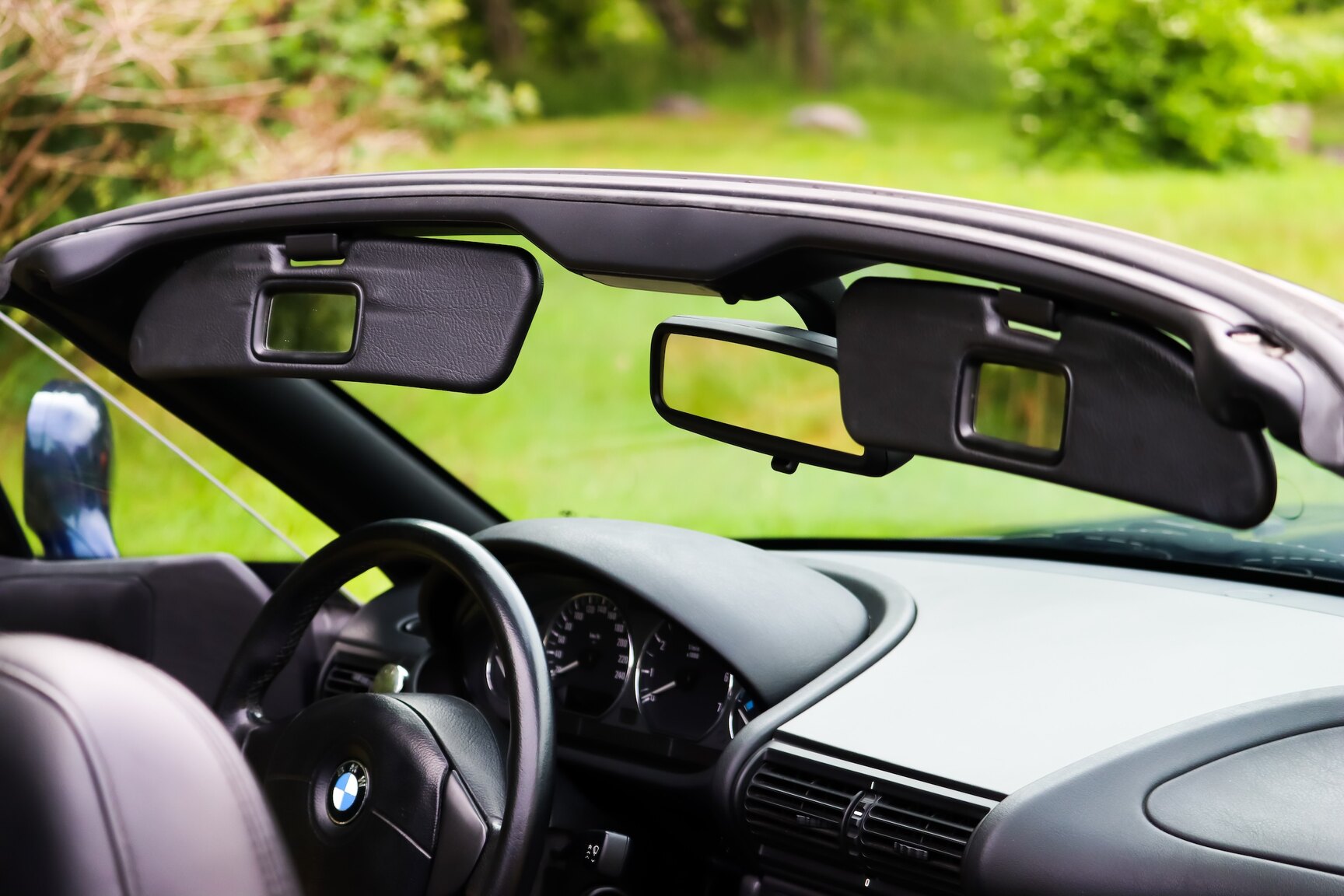 Interior image of 1999 BMW Z3 1.9i