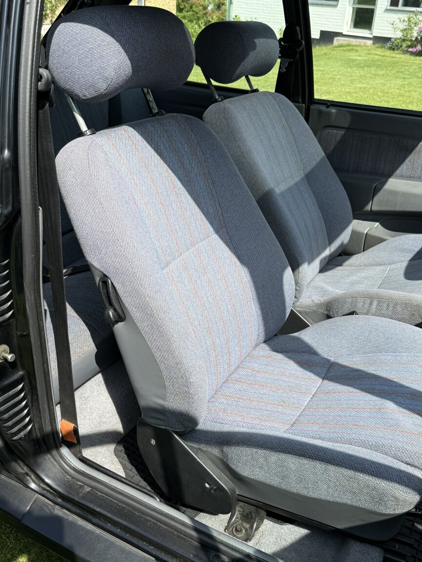 Interior image of 1988 Ford Fiesta XR2