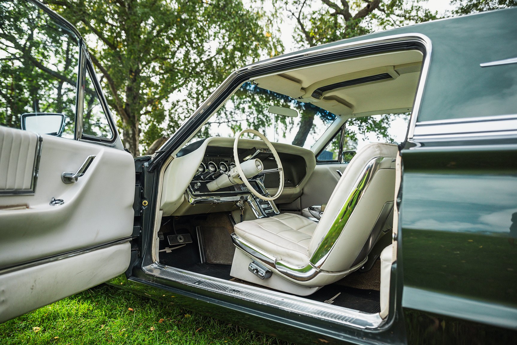Interiörbild 1966 Ford Thunderbird Town Hardtop