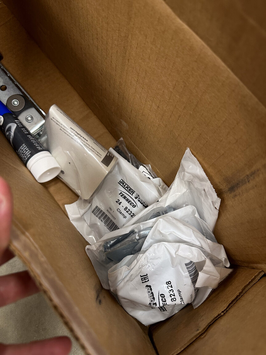 Image of 1966 Oldsmobile Dynamic 88 Celebrity (41) mechanics