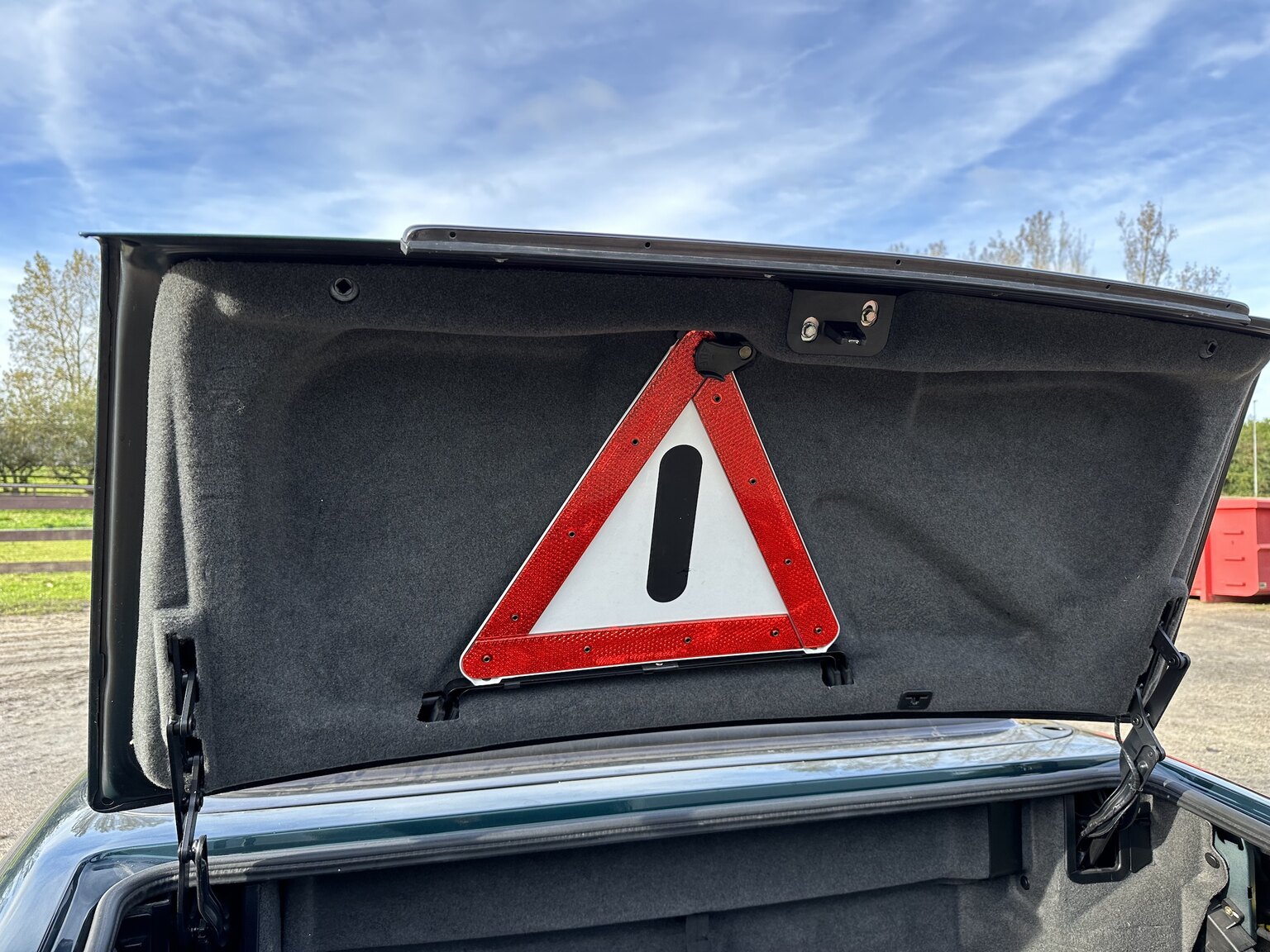 Innenraumfoto von 1995 Mercedes-Benz SL 500 (56)