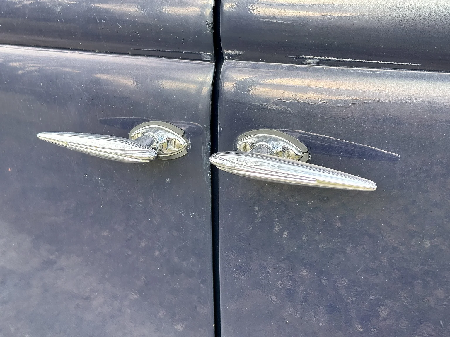 Exteriörbild på 1936 Ford 214A Fordor (48)