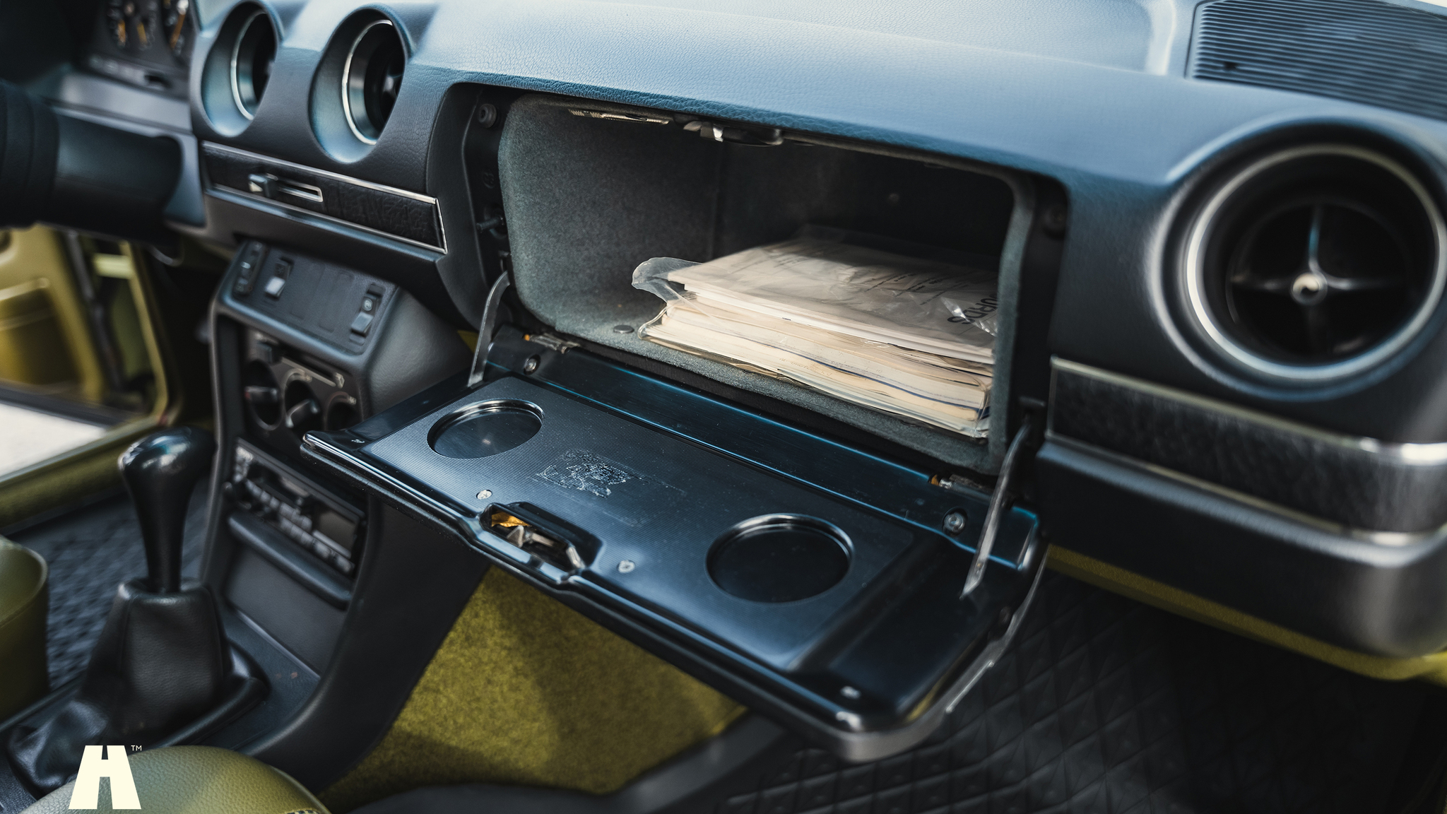 Interiörbild 1979 Mercedes Benz 230