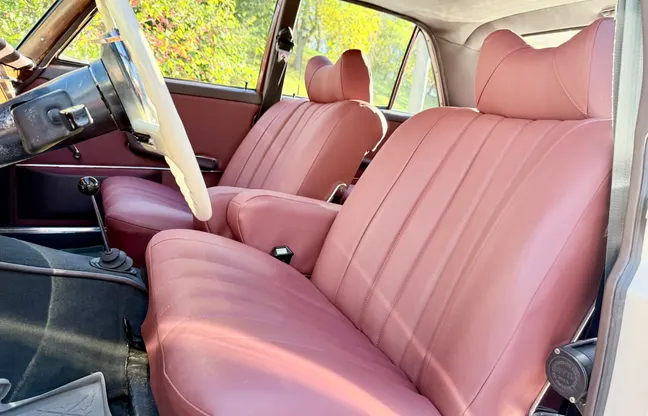 1966 Mercedes-Benz 250 S – Interiör