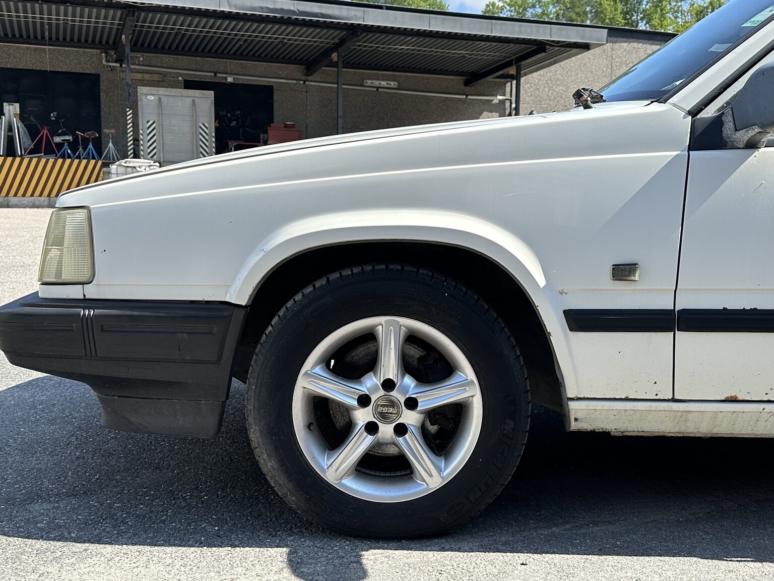 Exteriörbild på 1998 Volvo 945