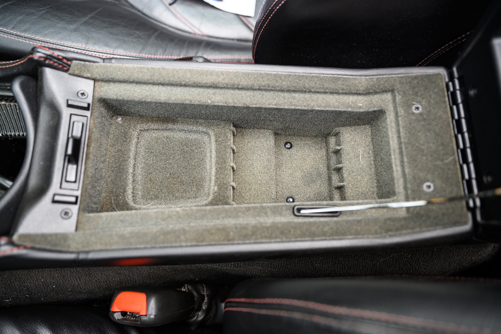 Interior image of 2001 Jaguar XKR Silverstone