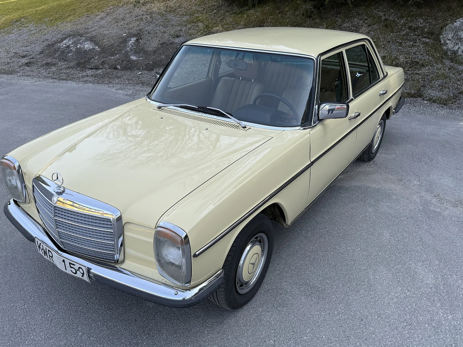 Aussenfoto 1974 Mercedes-Benz 230 Automatic (16)