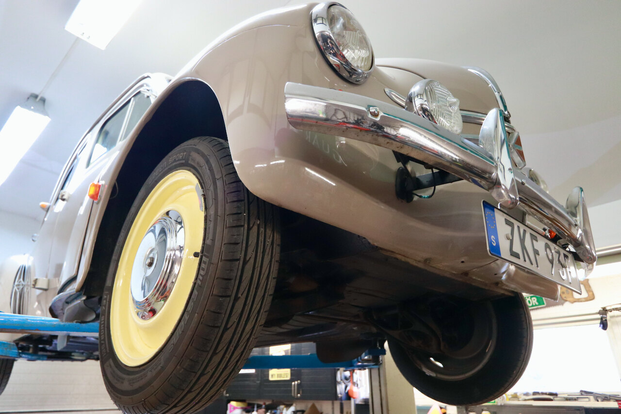 Image of 1959 Renault 4CV mechanics