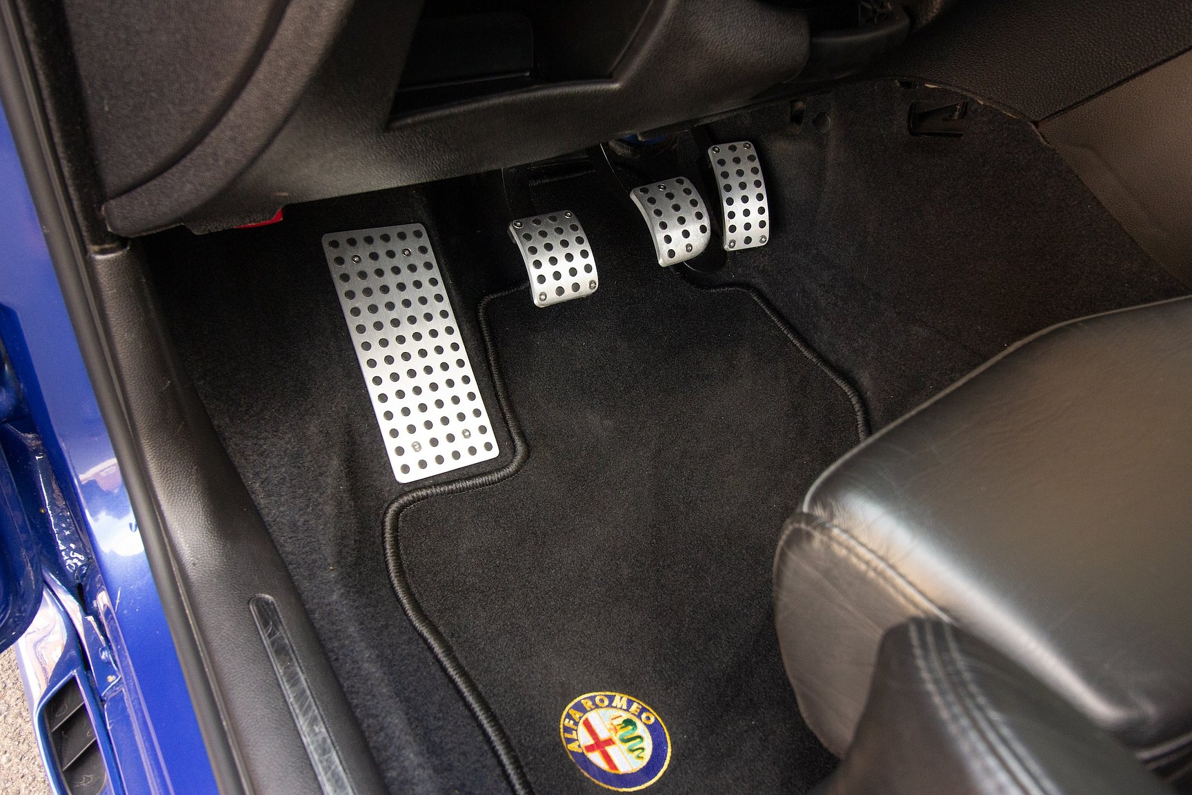 Innenraumfoto von 2004 Alfa Romeo 156 GTA