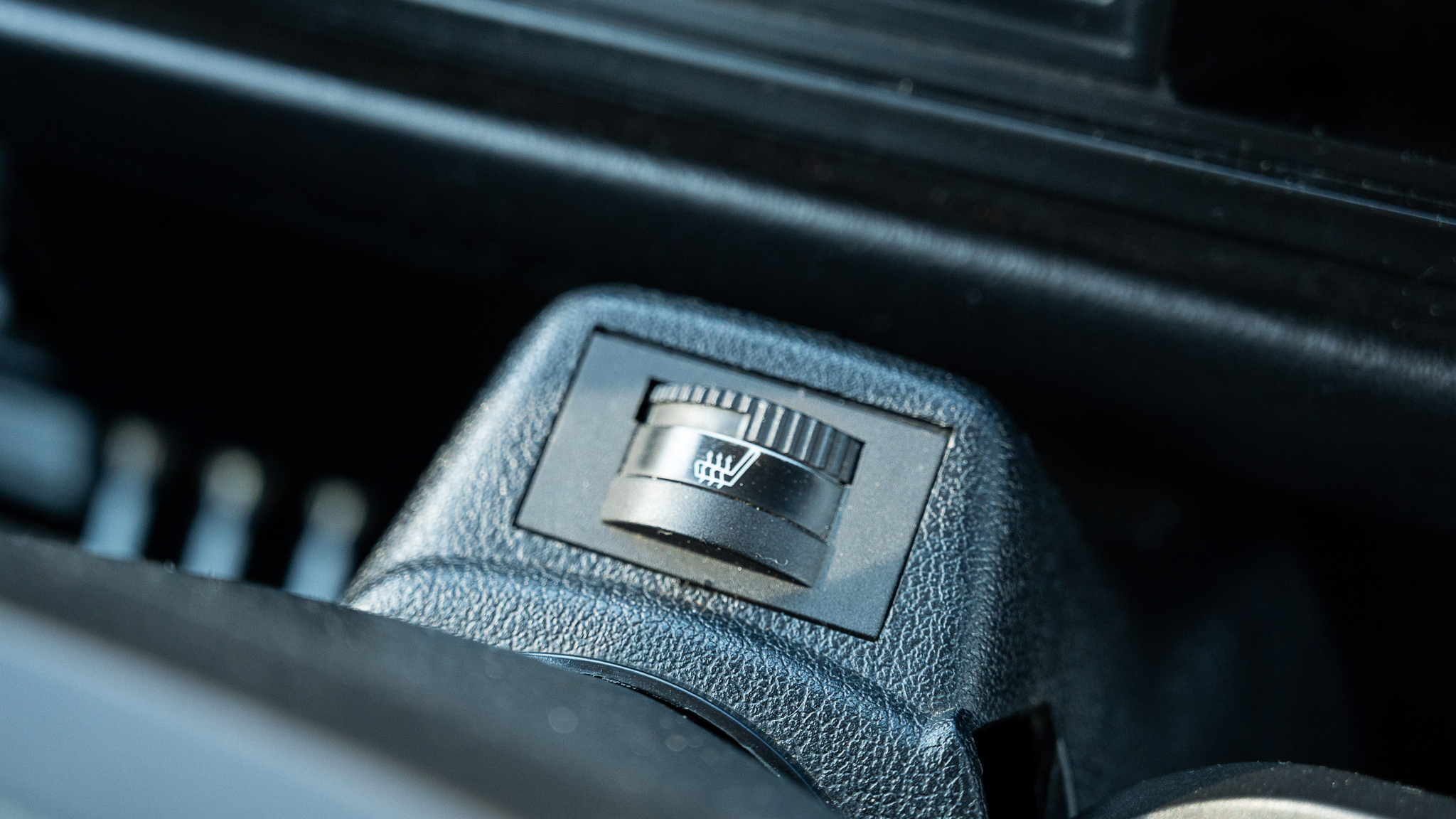 Interior image of 1992 Volkswagen T3 Kombi Syncro 16" Westfalia