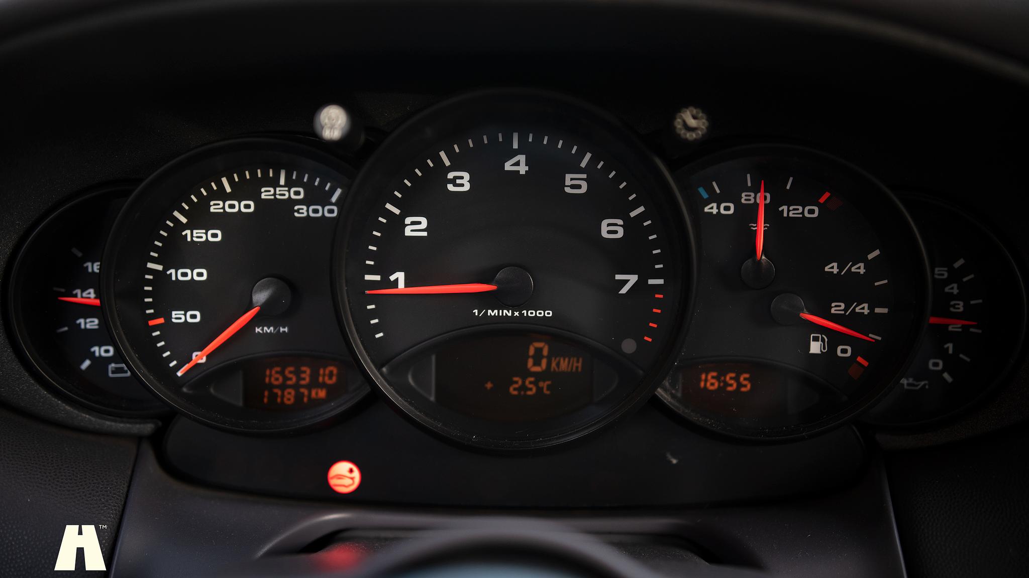 Innenraumfoto von 1998 Porsche 996 Carrera 2 “Clubsport”