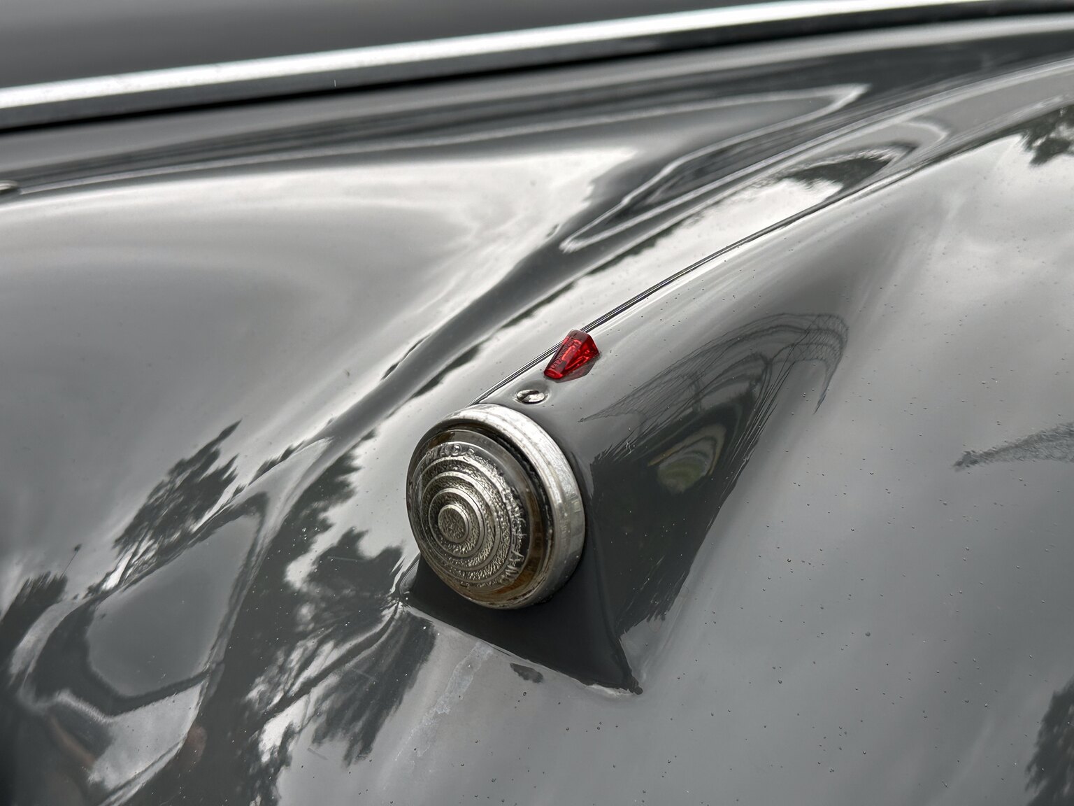 Exteriörbild på 1954 Jaguar Mark VII Saloon