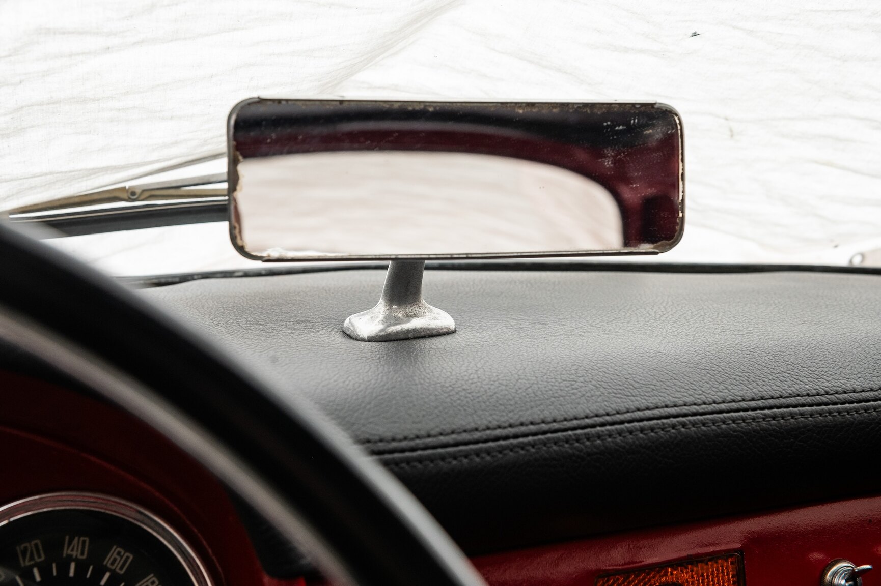 Interior image of 1962 Alfa Romeo Giulietta 1300 SS