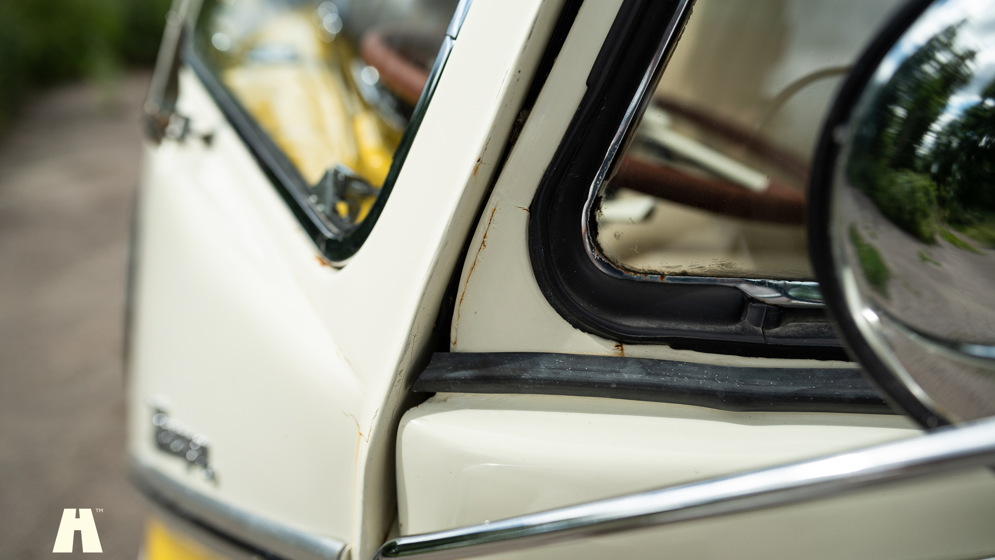 Exterior image of 1974 Volkswagen T1 Split Window  