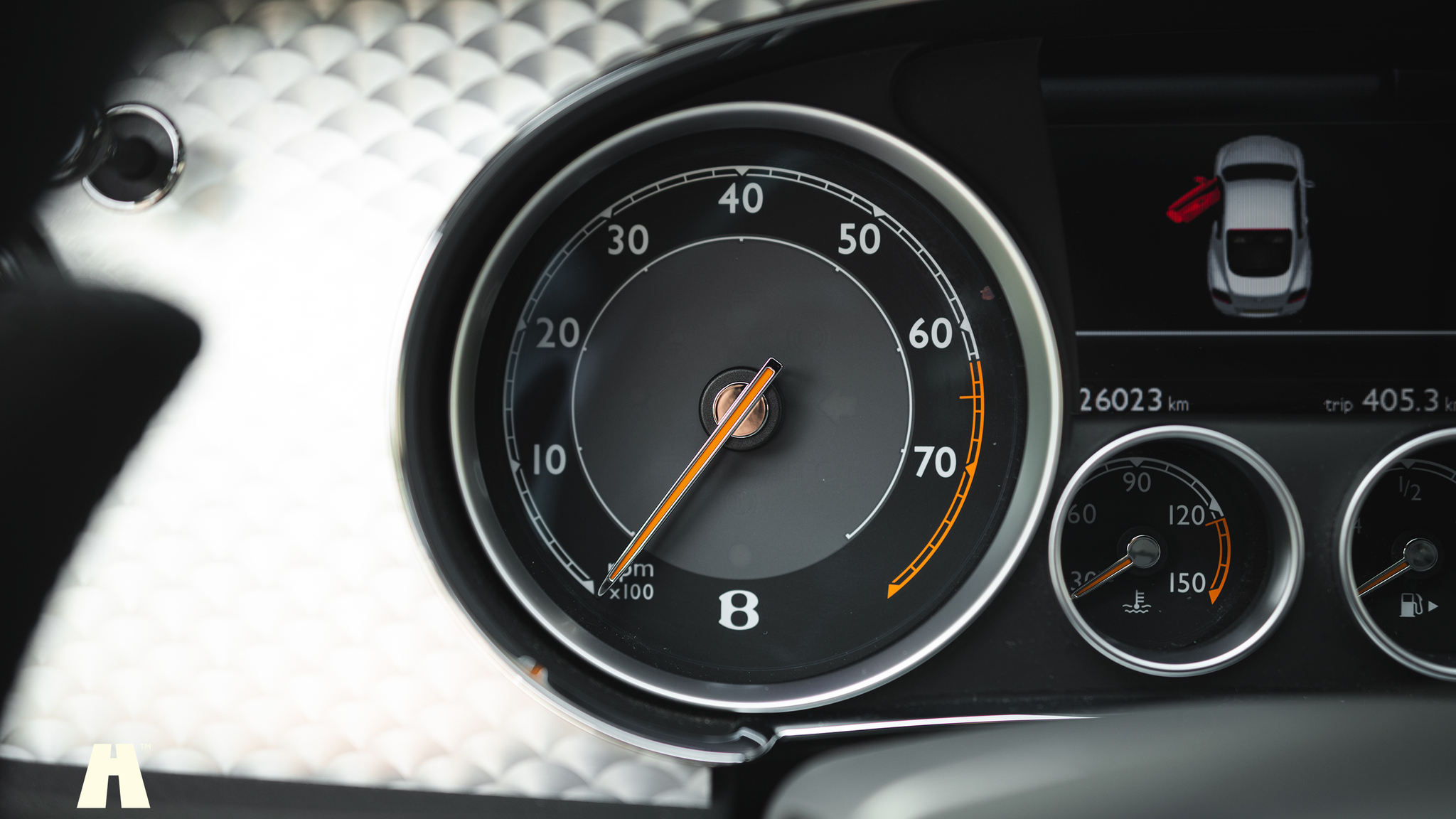 Interior image of 2013 Bentley Continental GT V8 (21)