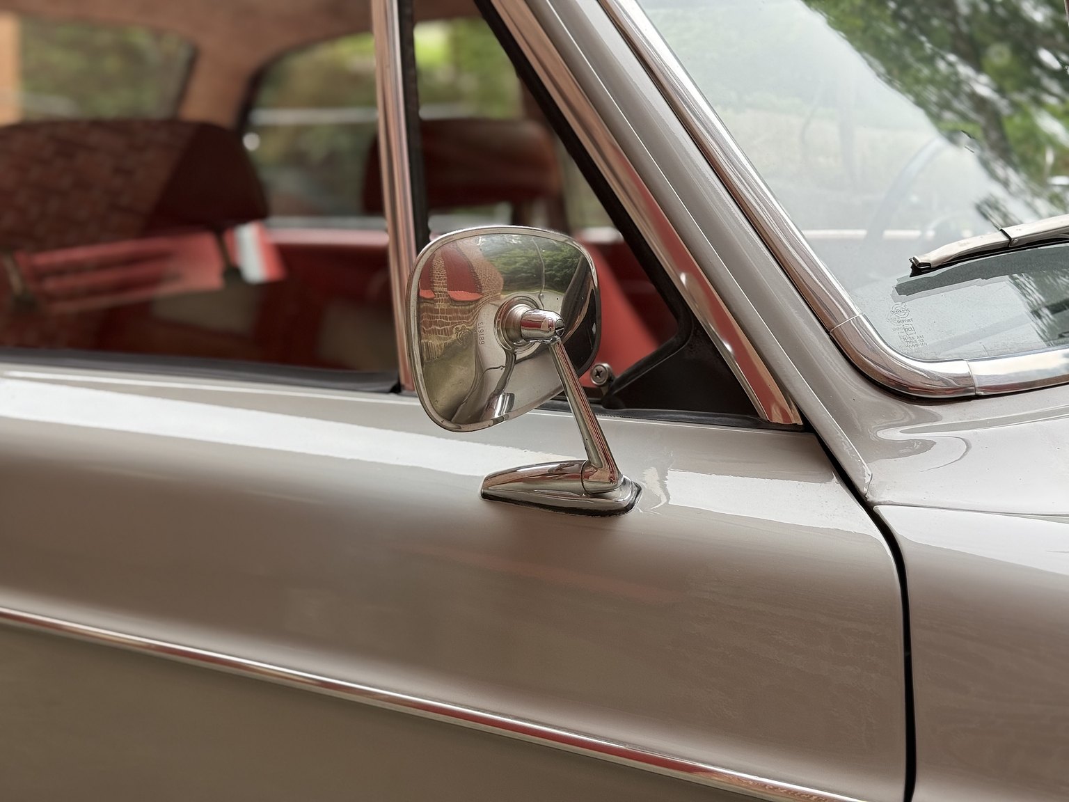 Exterior image of 1970 Volvo 142 Automatic