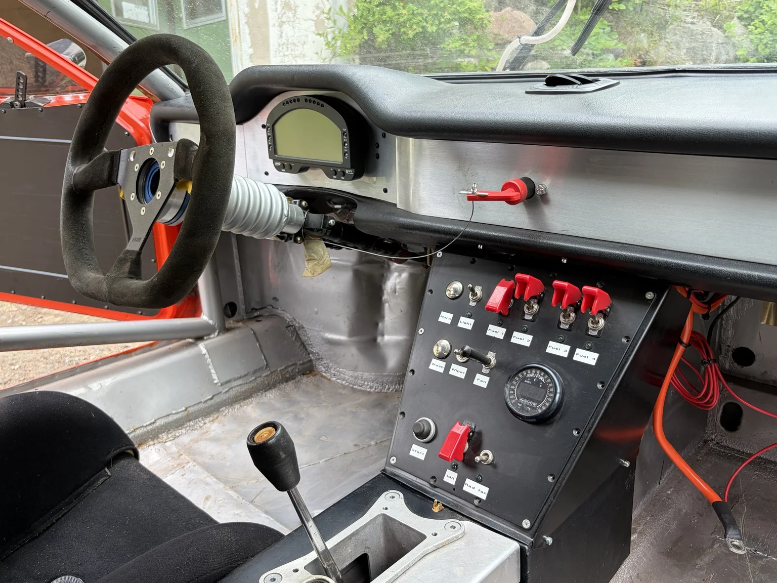 Innenraumfoto von 1972 De Tomaso Pantera LS Restomod (16)