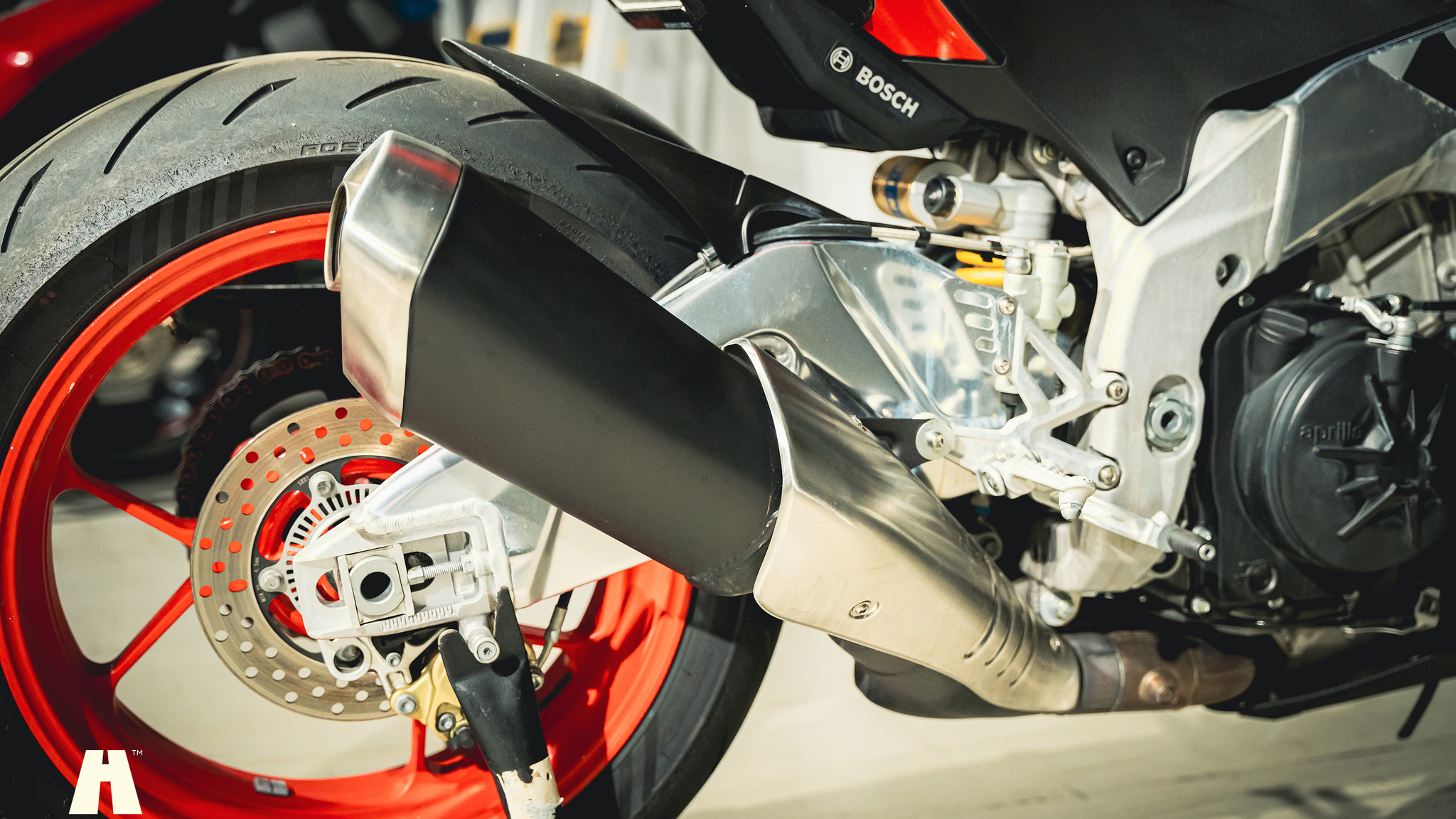 Image of 2016 Aprilia Tuono V4 Factory mechanics