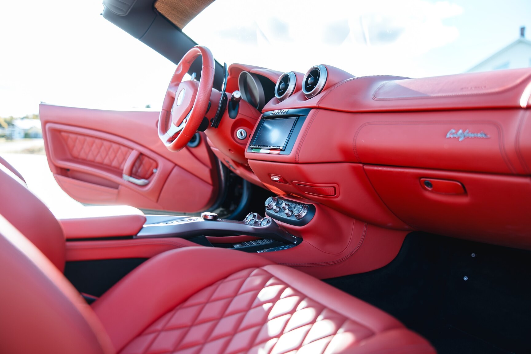 Interior image of 2011 Ferrari California 