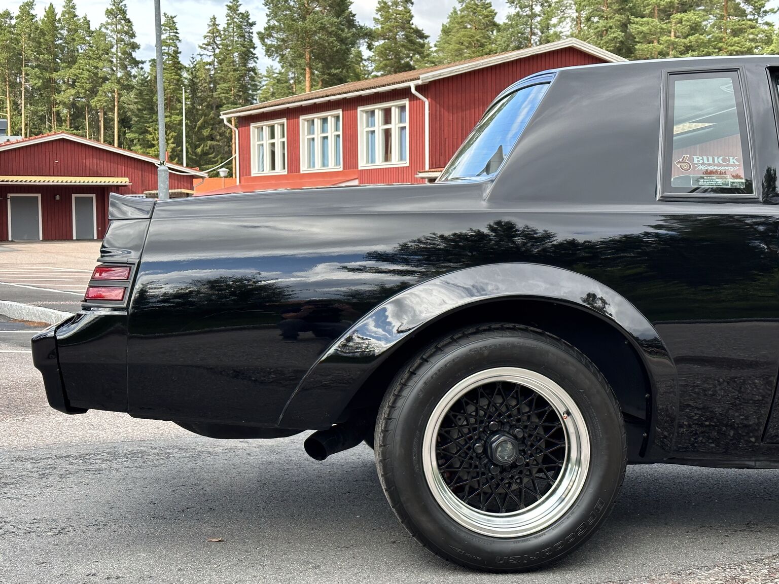 Exterior image of 1987 Buick Grand National "GNX" (15)