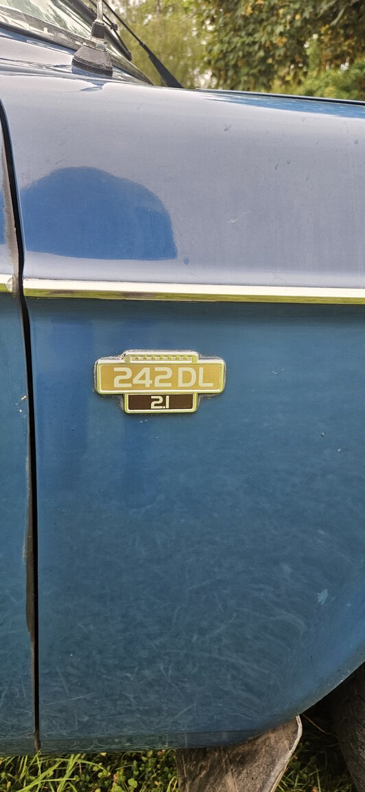 Exterior image of 1977 Volvo 242