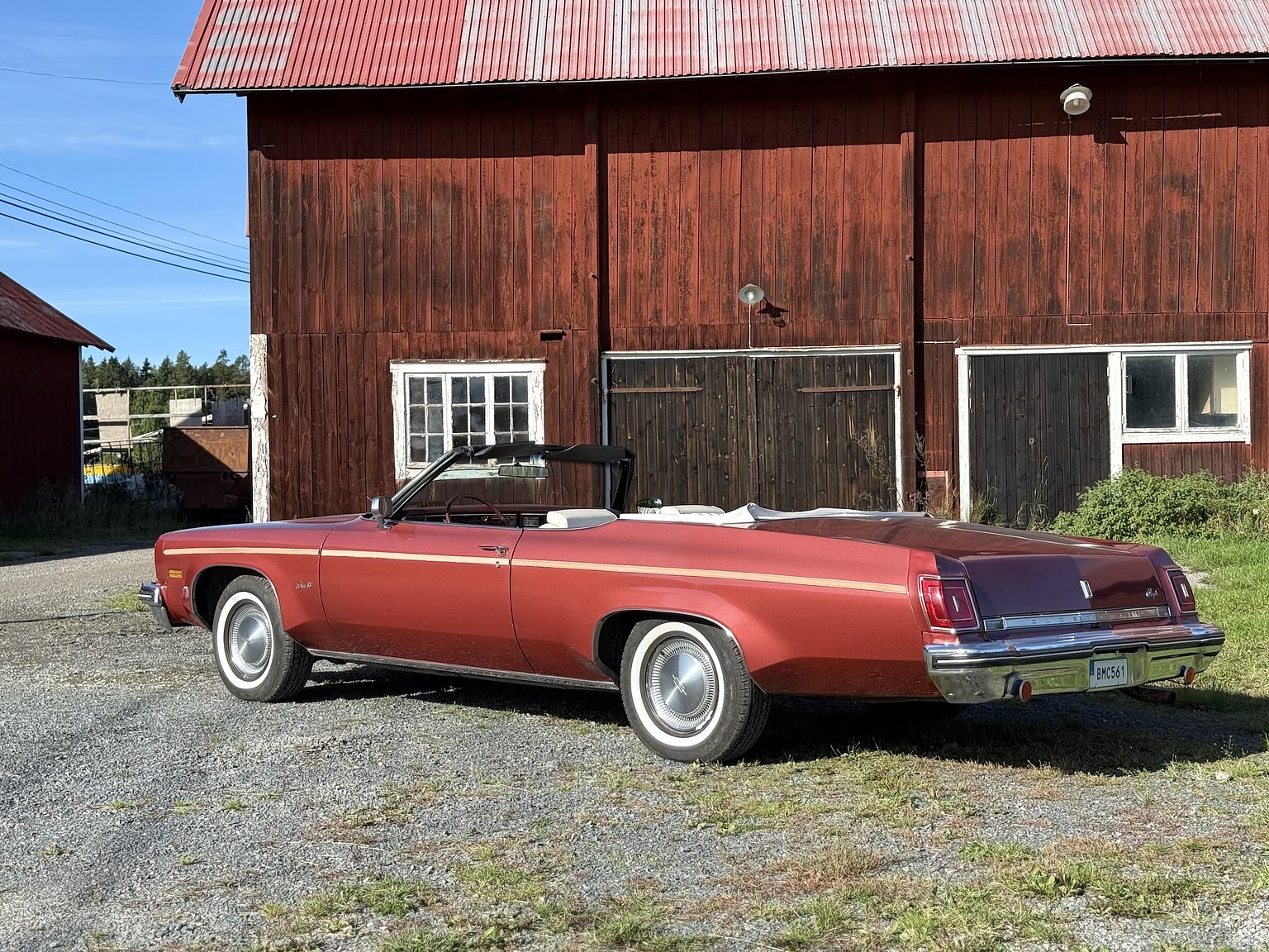 Exteriörbild på 1975 Oldsmobile Delta 88