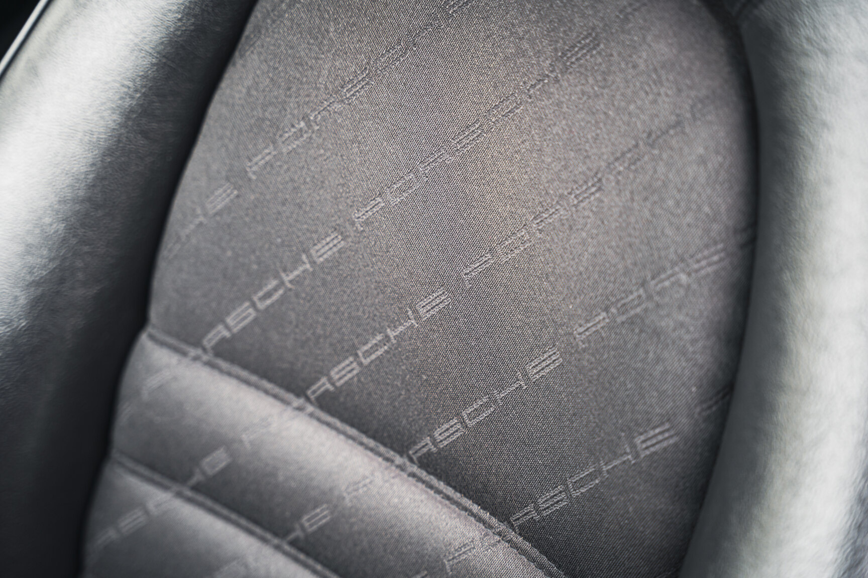 Interior image of 1990 Porsche 944 Turbo