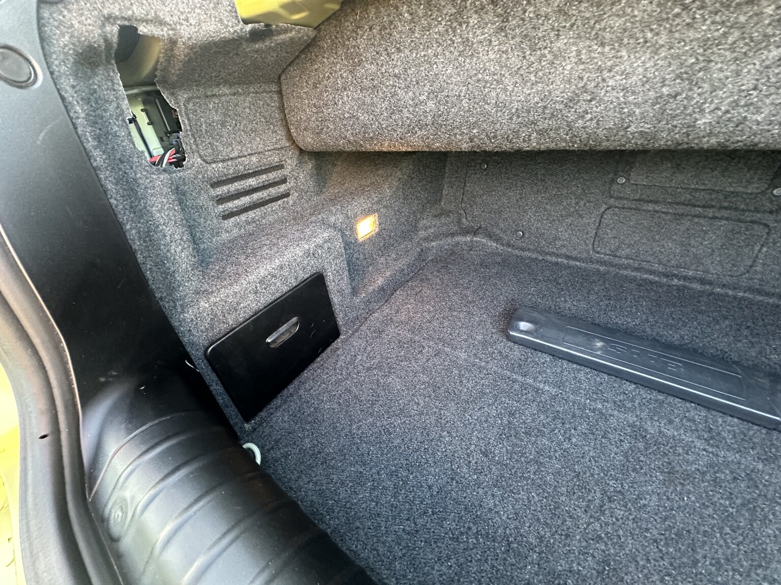 Interior image of 2004 SAAB 9.3 Aero Convertible 2.0T