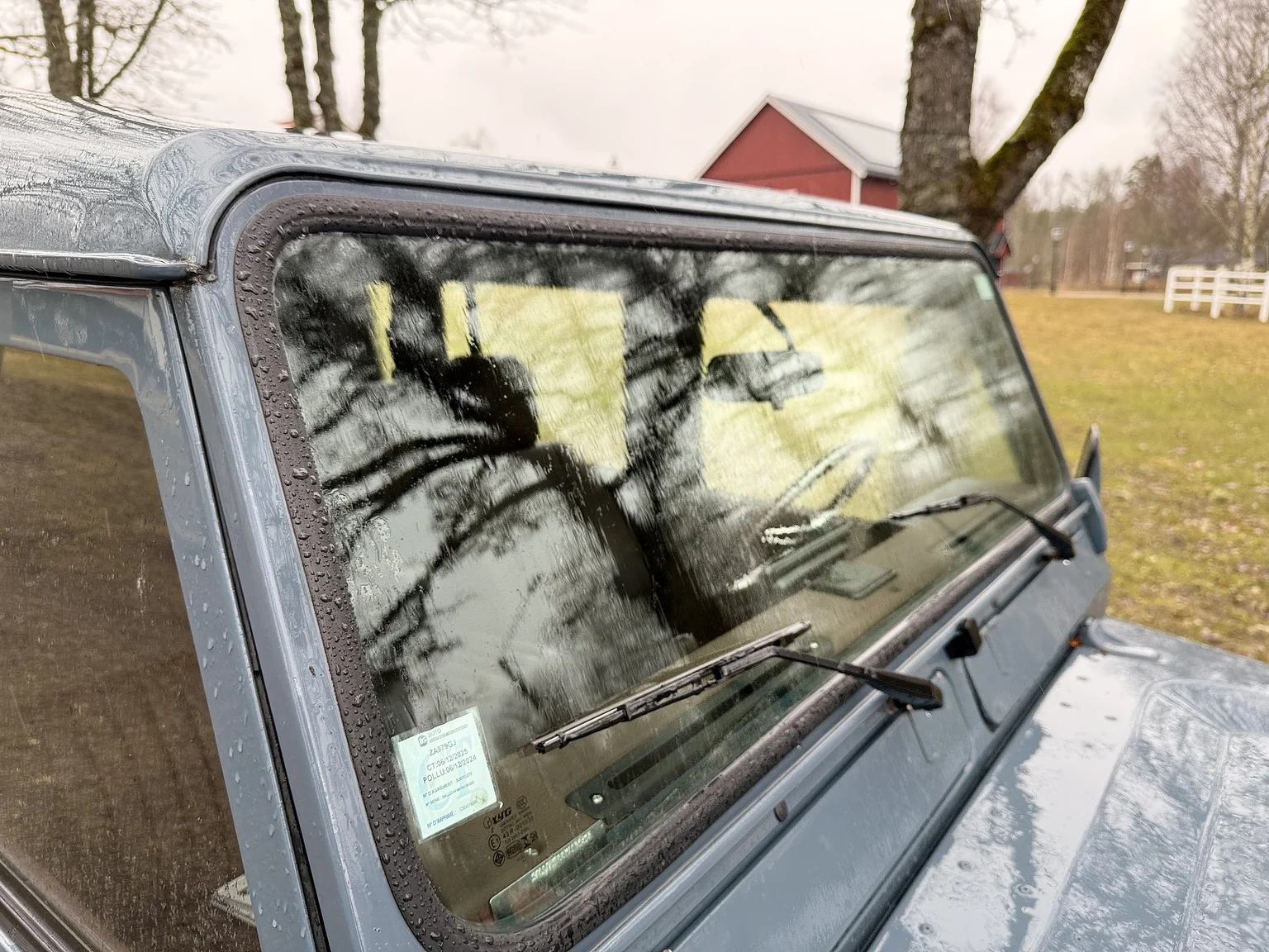 Aussenfoto 2000 Land Rover Defender 110 C (31)