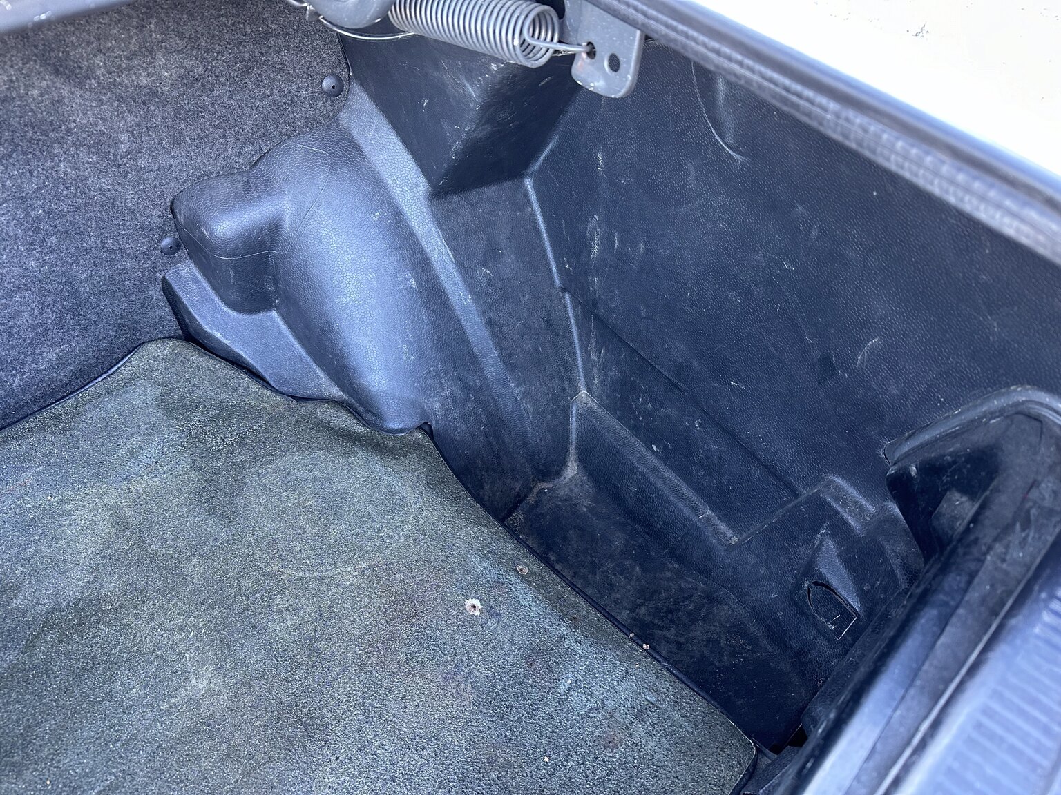 Interiörbild 1988 Mercedes-Benz 190 E 2.3 (42)