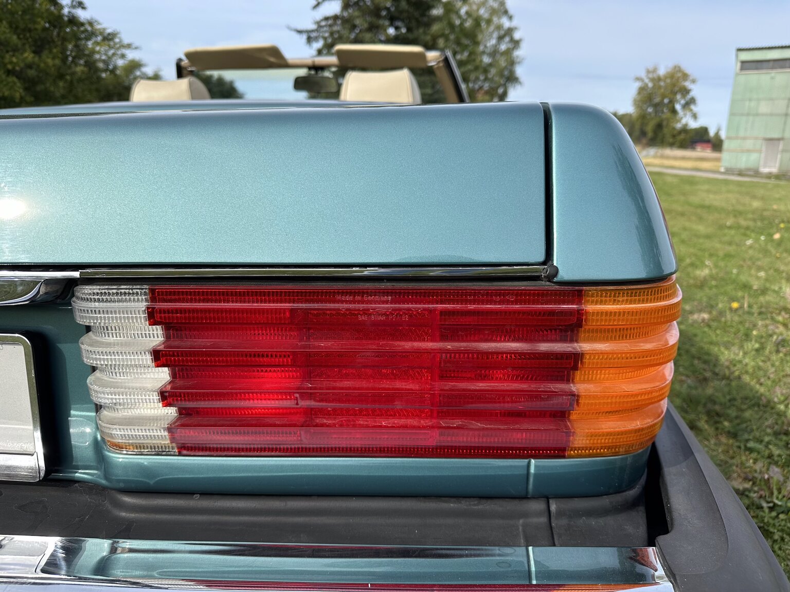 Exteriörbild på 1985 Mercedes-Benz 380 SL