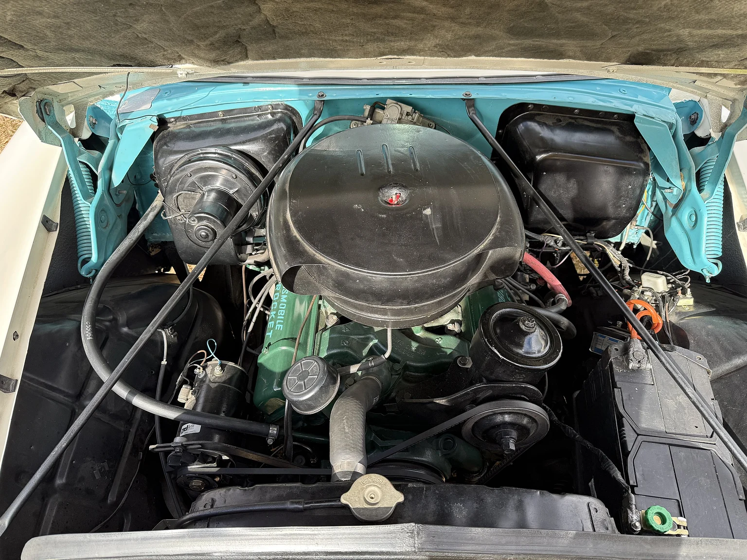 Image of 1955 Oldsmobile Super 88 mechanics (2)