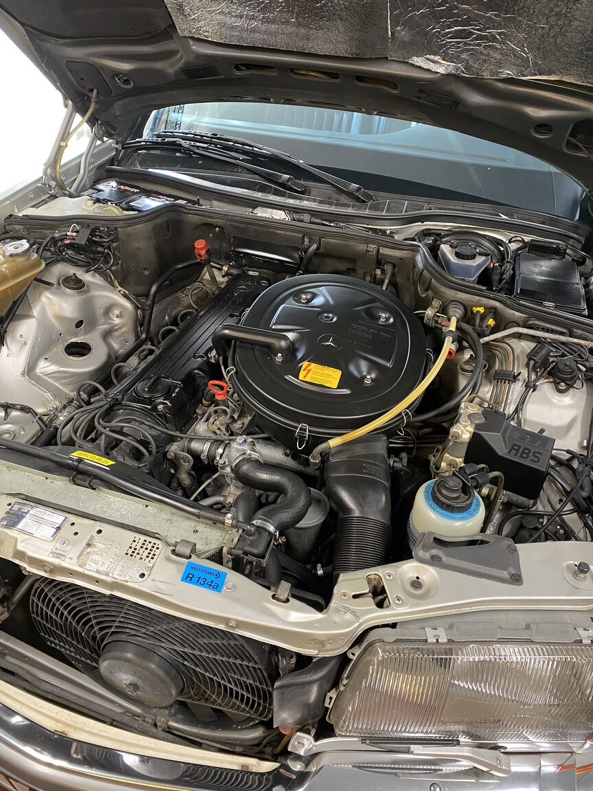 1988 Mercedes-Benz 300 SE, Mekanik