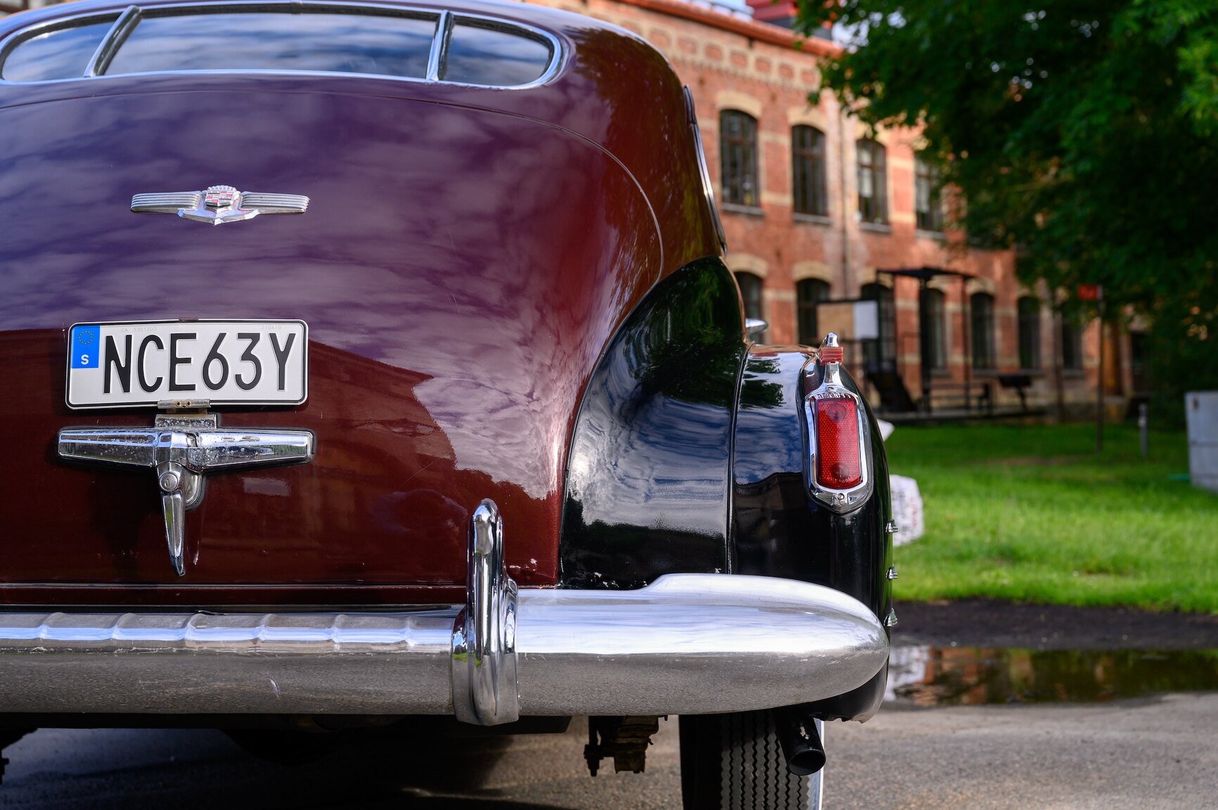 Exterior image of 1941 Cadillac Model Sixty-One Fastback (98)